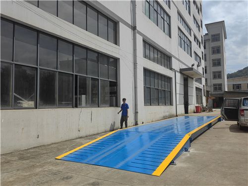 自帶斜坡地磅 方便，快捷，高效，精準。